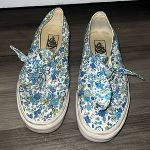 Floral Blue Vans size 10